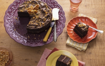 Bolo de chocolate com amendoim